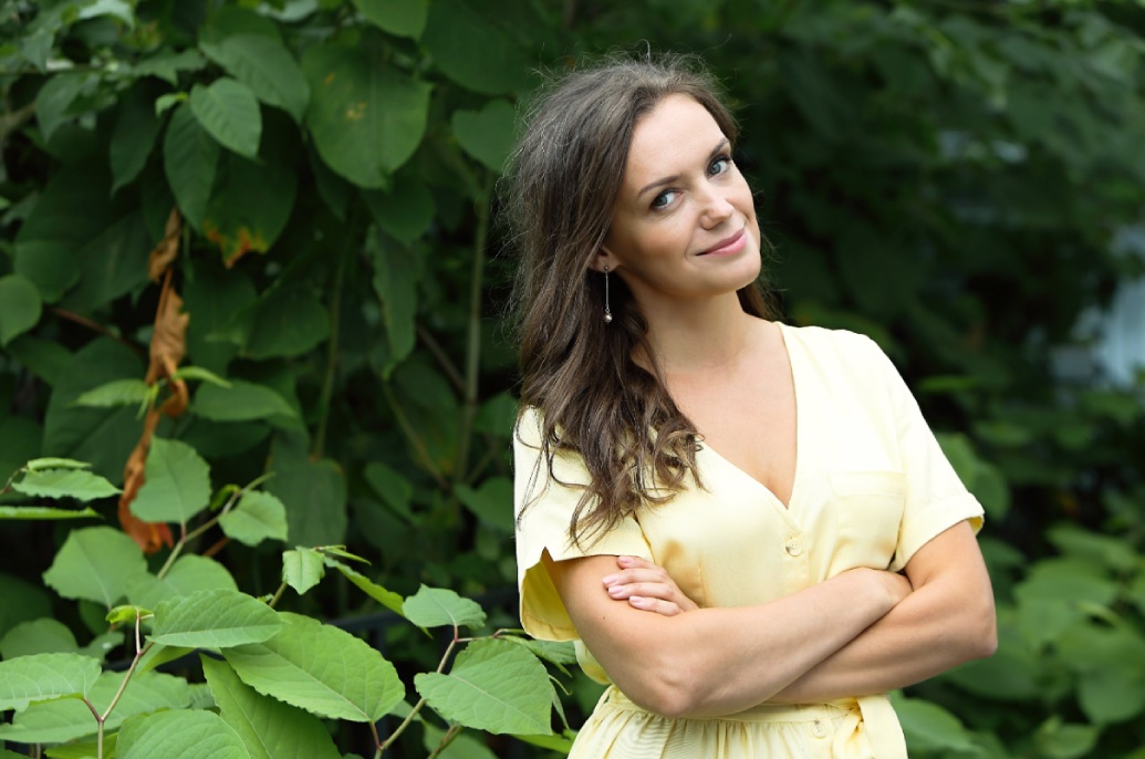 Орыс киносынан секс көріністері Әйелім жыныстық қатынас кезінде ант береді.