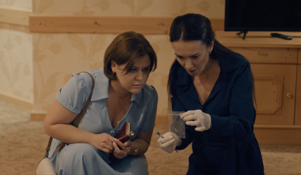 сериал ТВ Центр, «Детектив на кончике пера. Фантом»