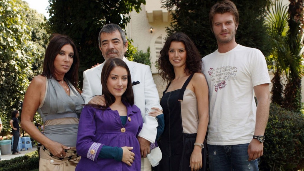 турецкий сериал «Запретная любовь»