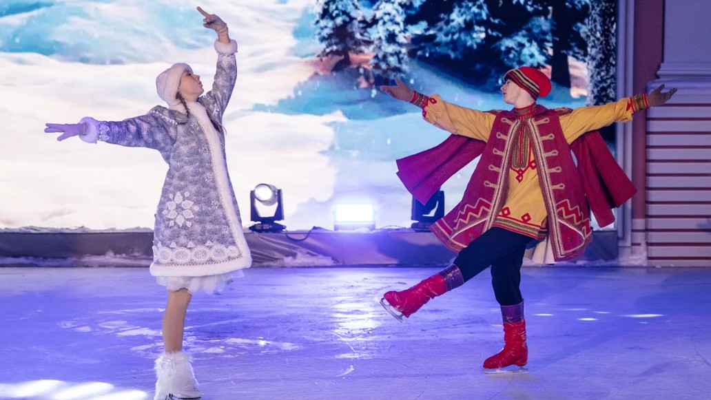 Сказка «Снегурочка», каток, Санкт-Петербург, Конюшенная площадь, фото