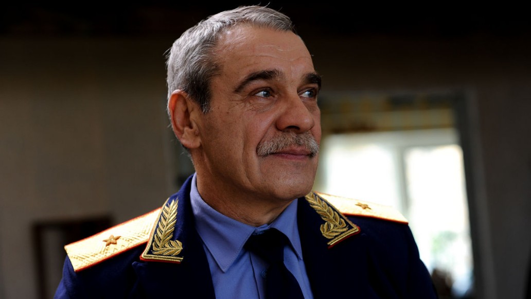 сериал «Темная лошадка»