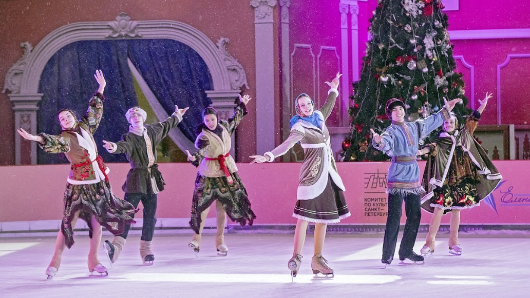 Сказка «Снегурочка», каток, Санкт-Петербург, Конюшенная площадь, фото