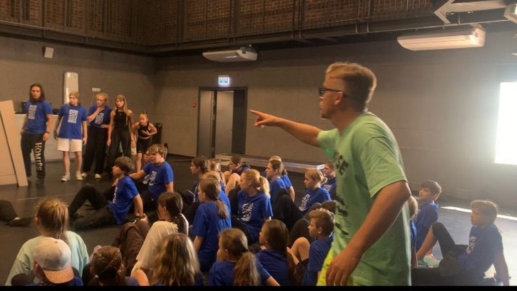 новогоднее шоу «История игрушек», фото