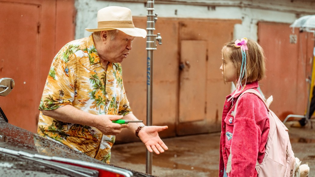 Дочки-матери. Большая счастливая семья. Женщина. Рисунок семьи по отдельности. Мама папа и ребенок.