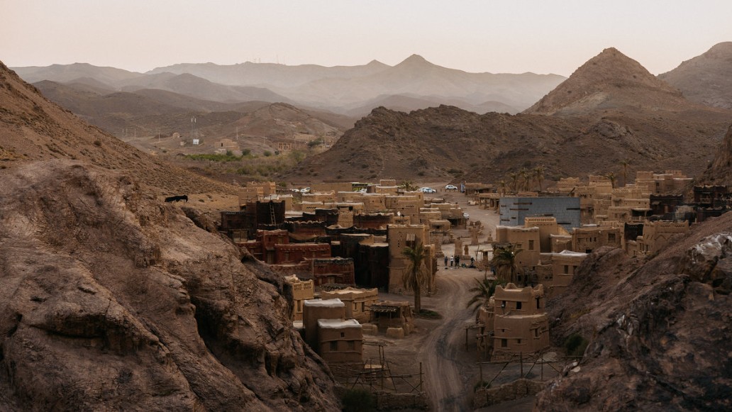 сериал «Трудно быть богом», фото