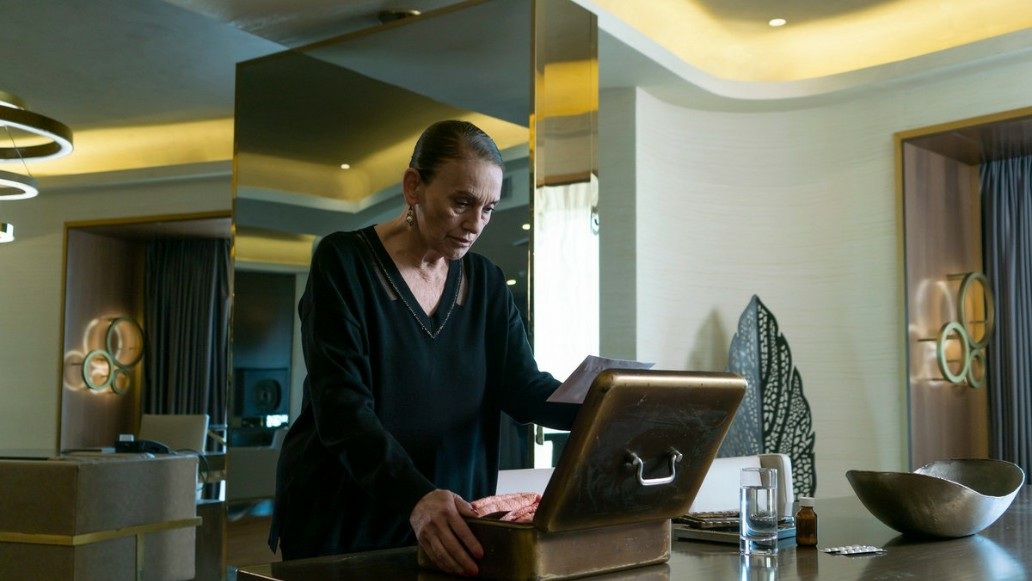 сериал «Девушка за стеклом», фото