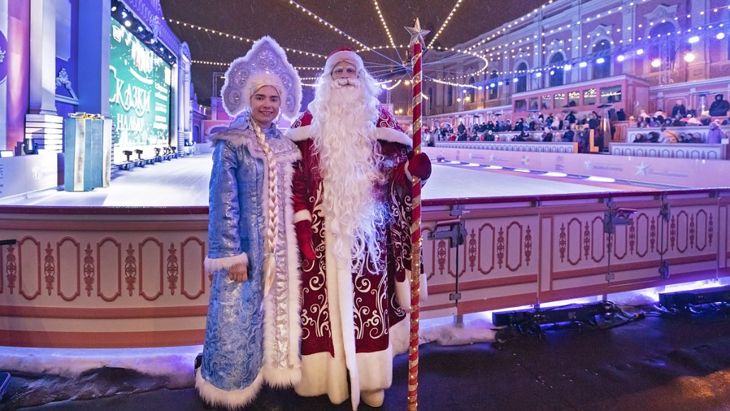 Сказка «Снегурочка», каток, Санкт-Петербург, Конюшенная площадь, фото