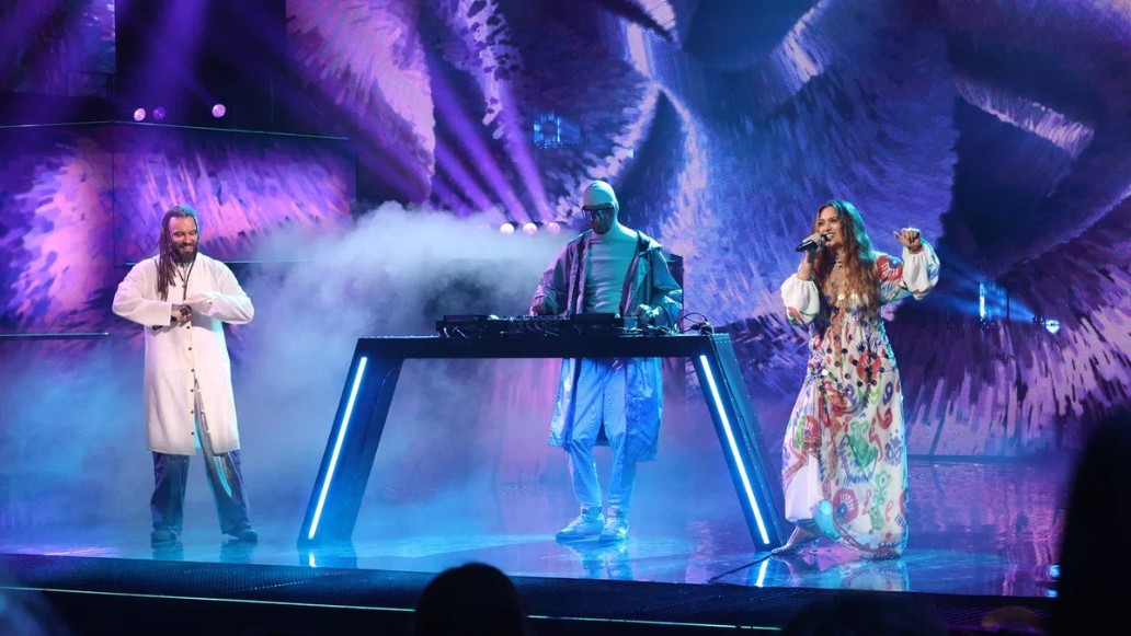 ДВЕ ЗВЕЗДЫ. СЕМЕЙНЫЙ ПОДРЯД, фото