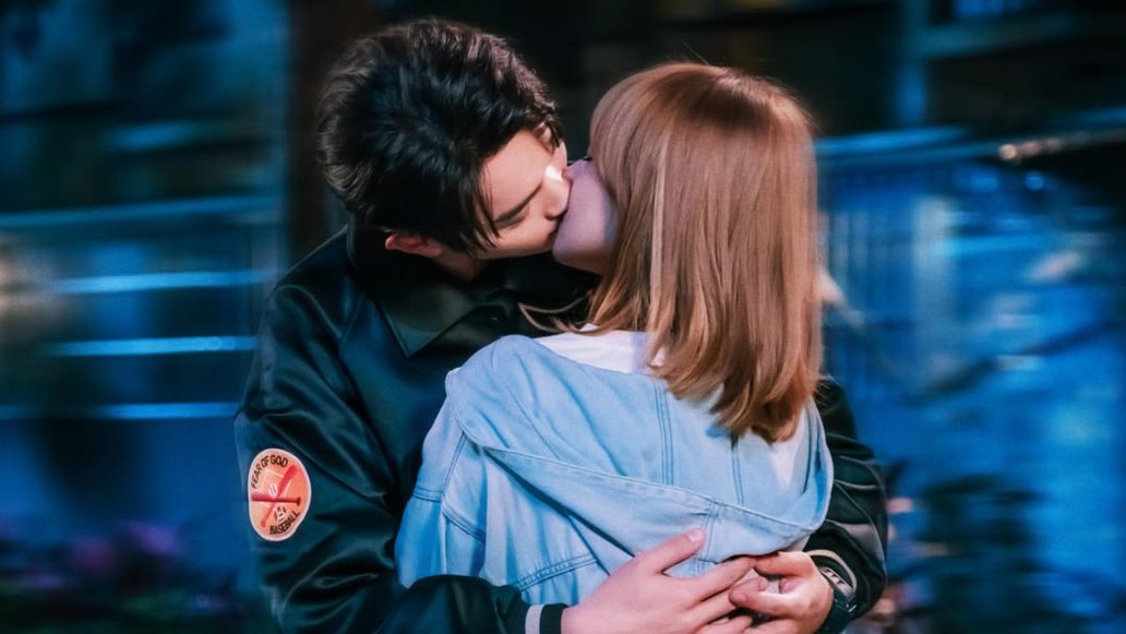 сериал Киберкраш: Влюбиться в твою улыбку, фото