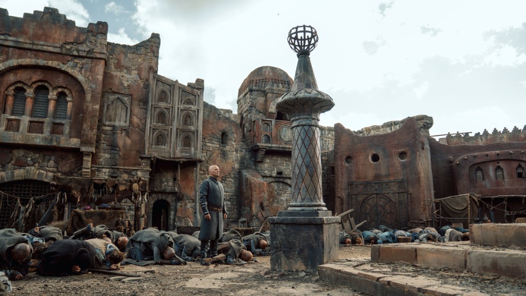 сериал «Трудно быть богом», фото