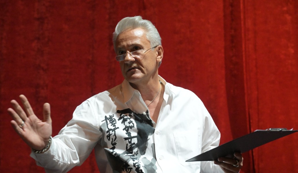 Олег Меньшиков