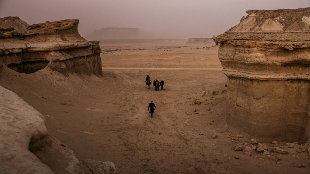 сериал «Трудно быть богом», фото