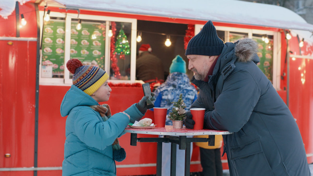 Кулыгин, Балабин, Соболев, Прошкин и Сотников соберутся вместе: на НТВ выходит новогодняя комедия «Папаши»