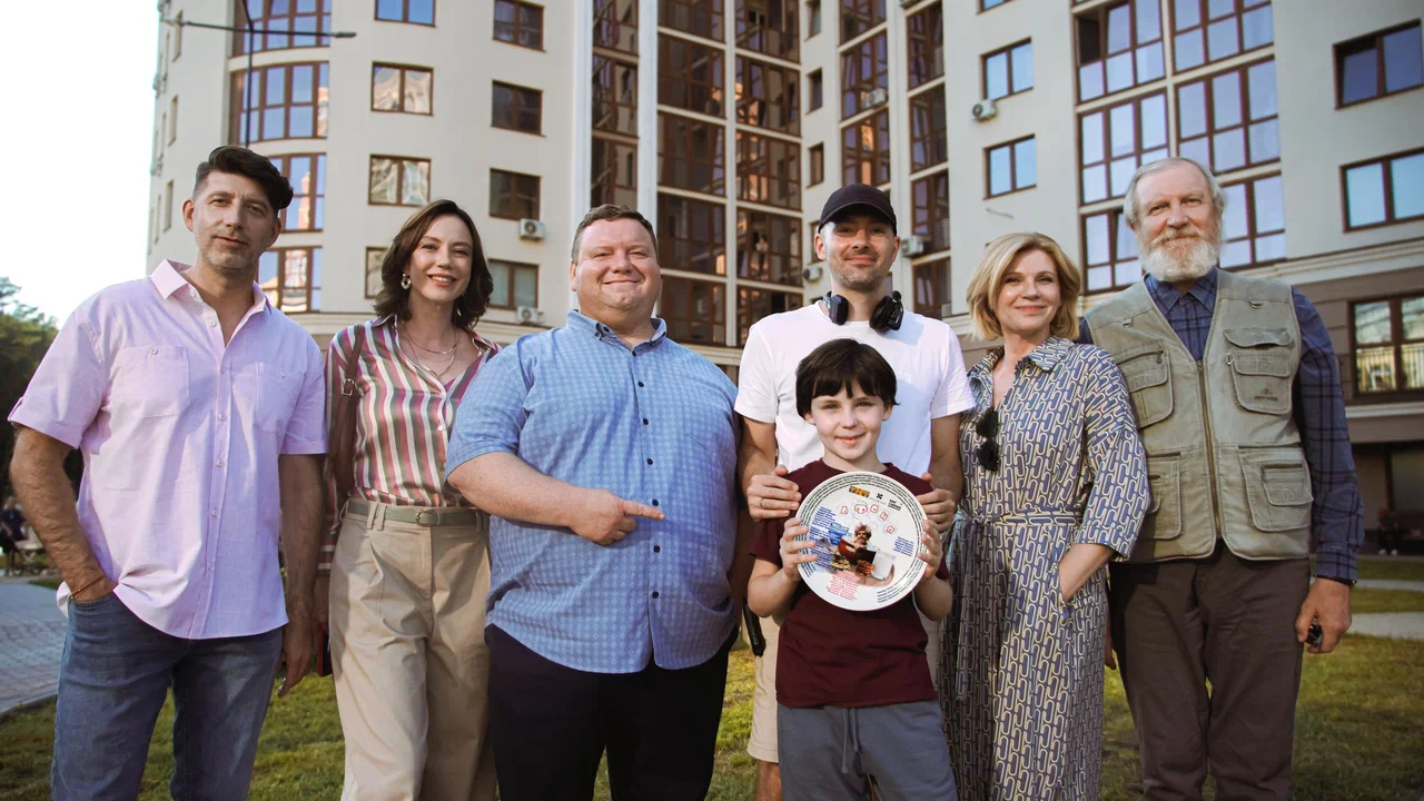 Домовой с характером: ТНТ назвал дату выхода в эфире комедийного сериала «Афоня»