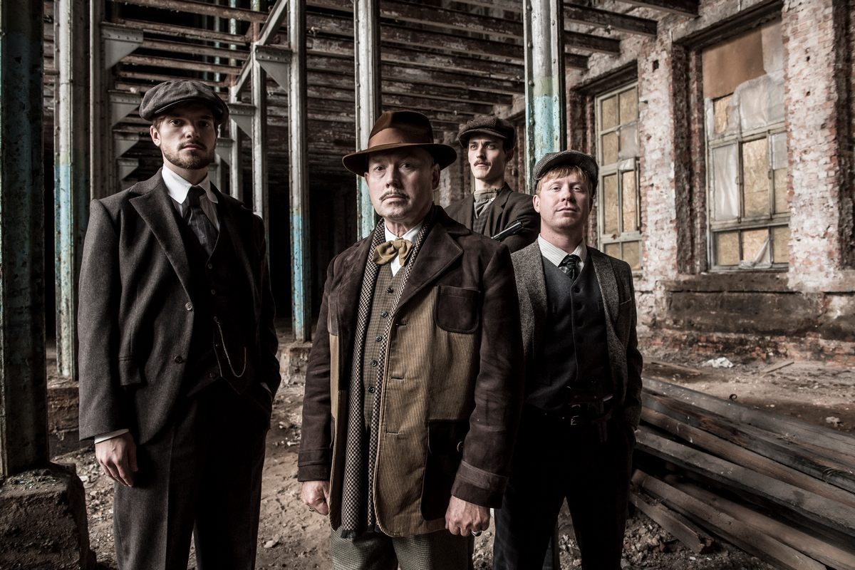 Его поймали, арестовали: чем закончится сериал «Цыпленок жареный» на Первом канале