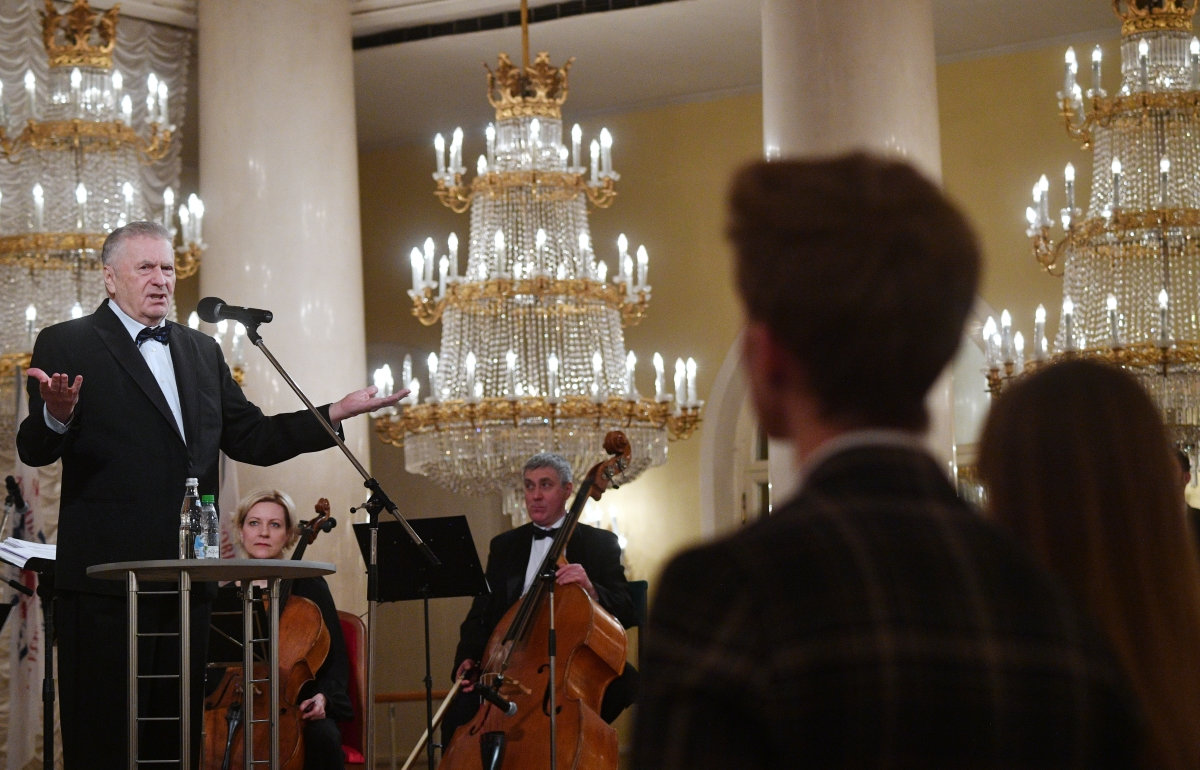 К 80-летию политика: канал «Россия 1» покажет фильм о Владимире Жириновском и споет его любимые песни в шоу «Привет, Андрей!»