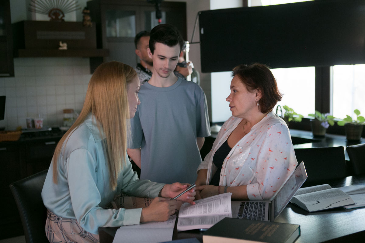 На Первом канале выходят финальные с 9 по 12 серии премьерного сериала «Ангел мести» с Денисом Никифоровым