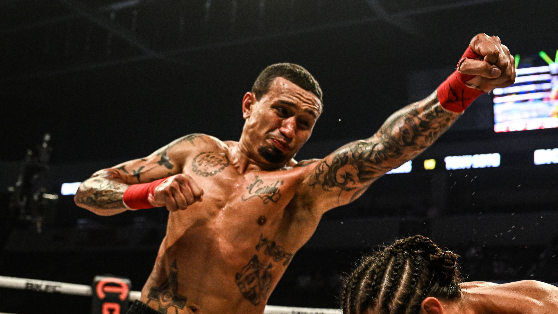 Барнетт защищает пояс с Ричардсоном, Сото бьется с Крумом: смотрим битвы Bare Knuckle FC 52 на голых кулаках на «МАТЧ!», «МАТЧ! Боец» и «МАТЧ! Планета»