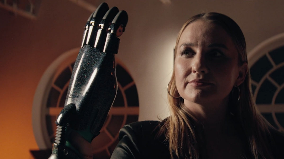 Жизнь продолжается: на PREMIER выходит самый ожидаемый док-сериал «Киборг»