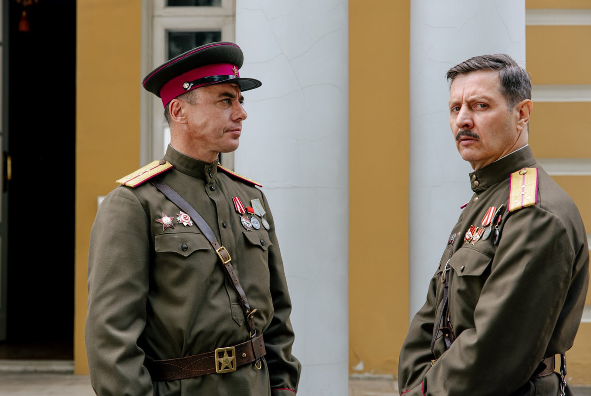 В майские выходные зрители РЕН ТВ увидят новые серии детектива «СМЕРШ» и премьеру «По следу зверя»