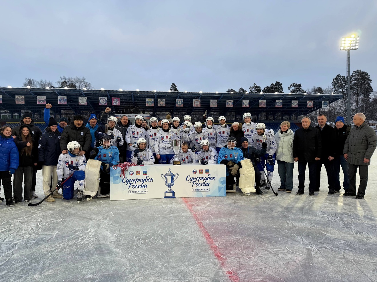 «Динамо» с новым трофеем, «СКА-Нефтяник» лидирует, «Водник»: первые в 2026 году игры чемпионата России по хоккею с мячом на каналах «Триколор Спорт» и «Хоккей ТВ»