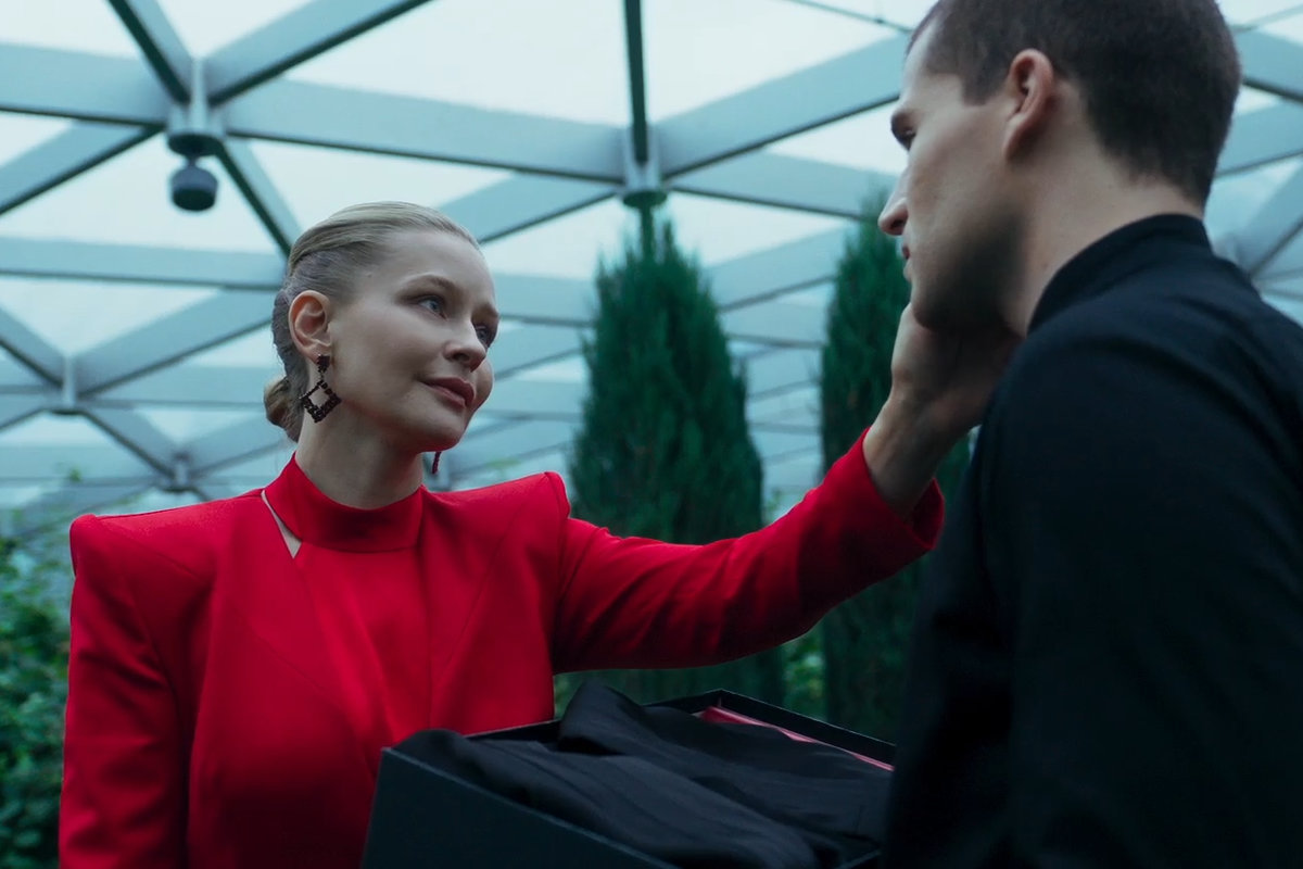 Битва кланов и погоня за артефактом в магической Москве: ТНТ показал первый трейлер «Тайного города»