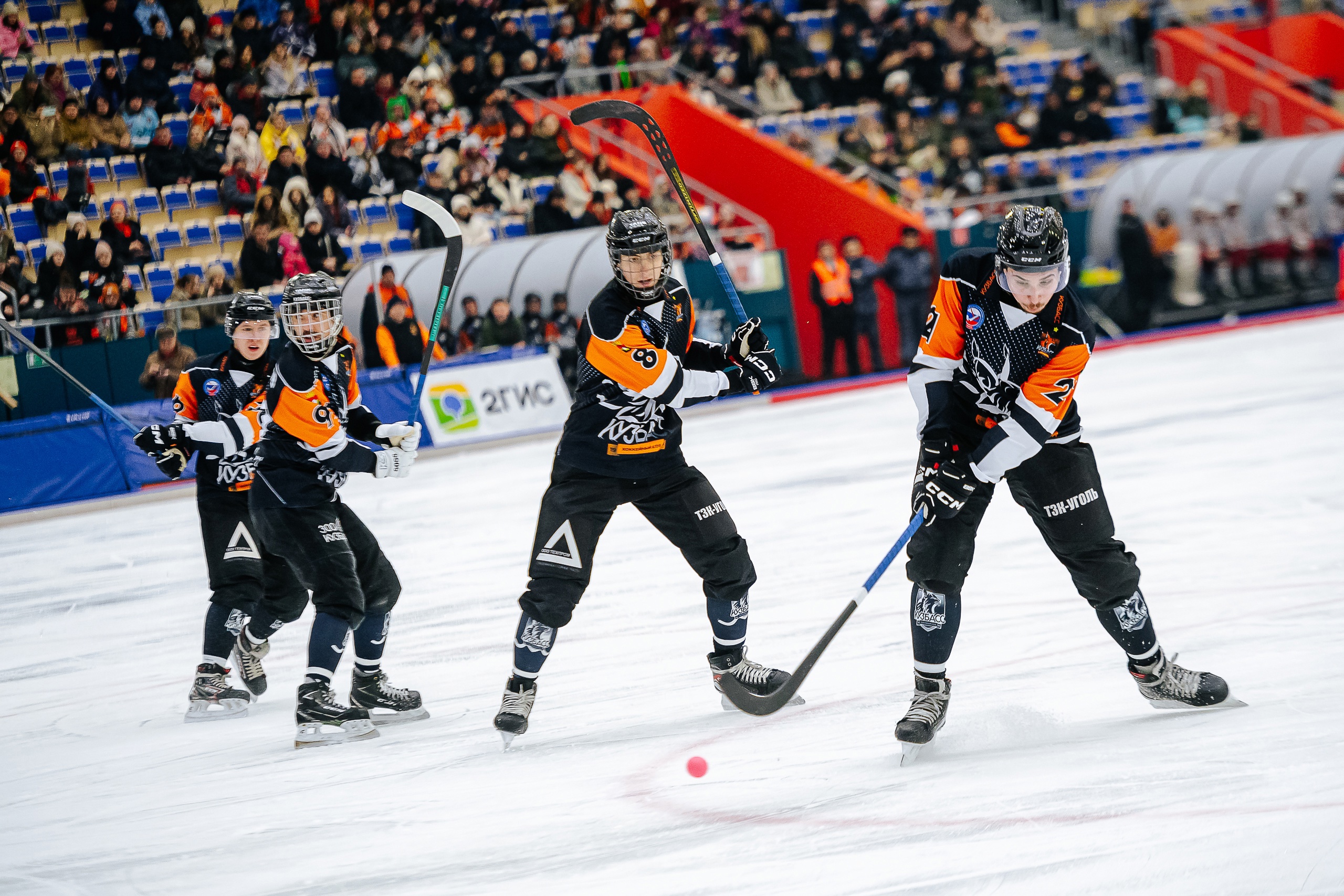 Сибирские схватки русского хоккея: не пропустите матчи по хоккею с мячом «Кузбасс» – «Сибсельмаш» и «Старт» – «Байкал-Энергия» на канале «ТВ Спорт»