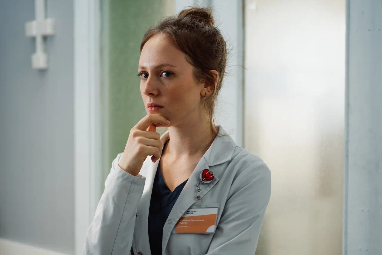 Необыкновенные способности: телеканал СТС анонсировал медицинский сериал «Чудо-доктор» с Соней Присс и Артемом Ткаченко