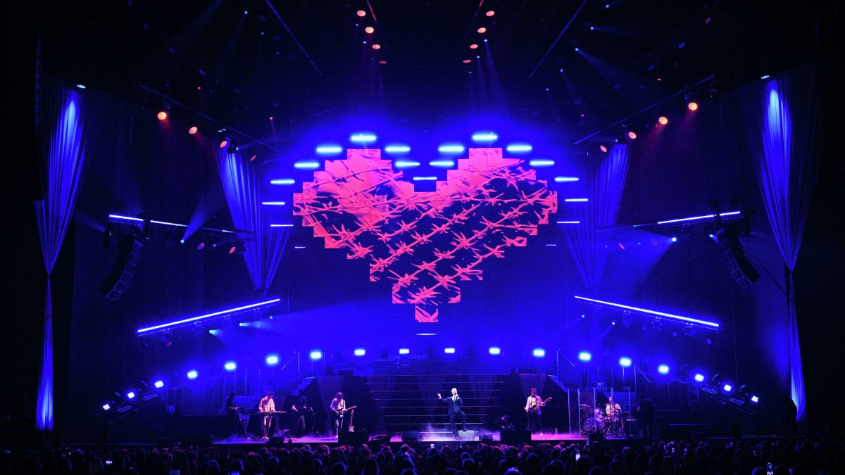 «До самого неба»: Первый канал покажет новую концертную программу Shaman «Ты моя»