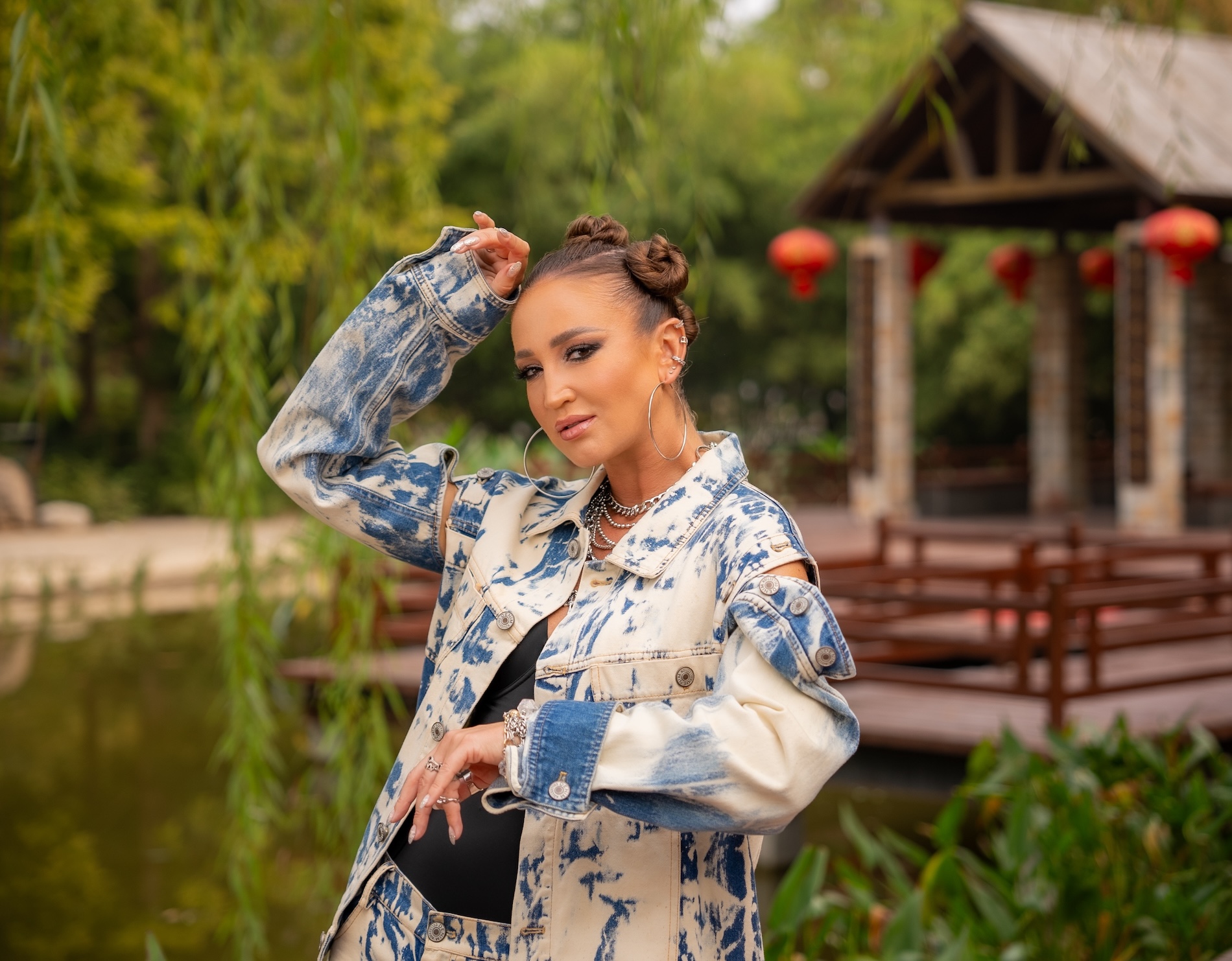 Агутина выгнали с его свадьбы, Бузова встретится с Бородиной: что покажет ТНТ в выходные 24 и 25 мая