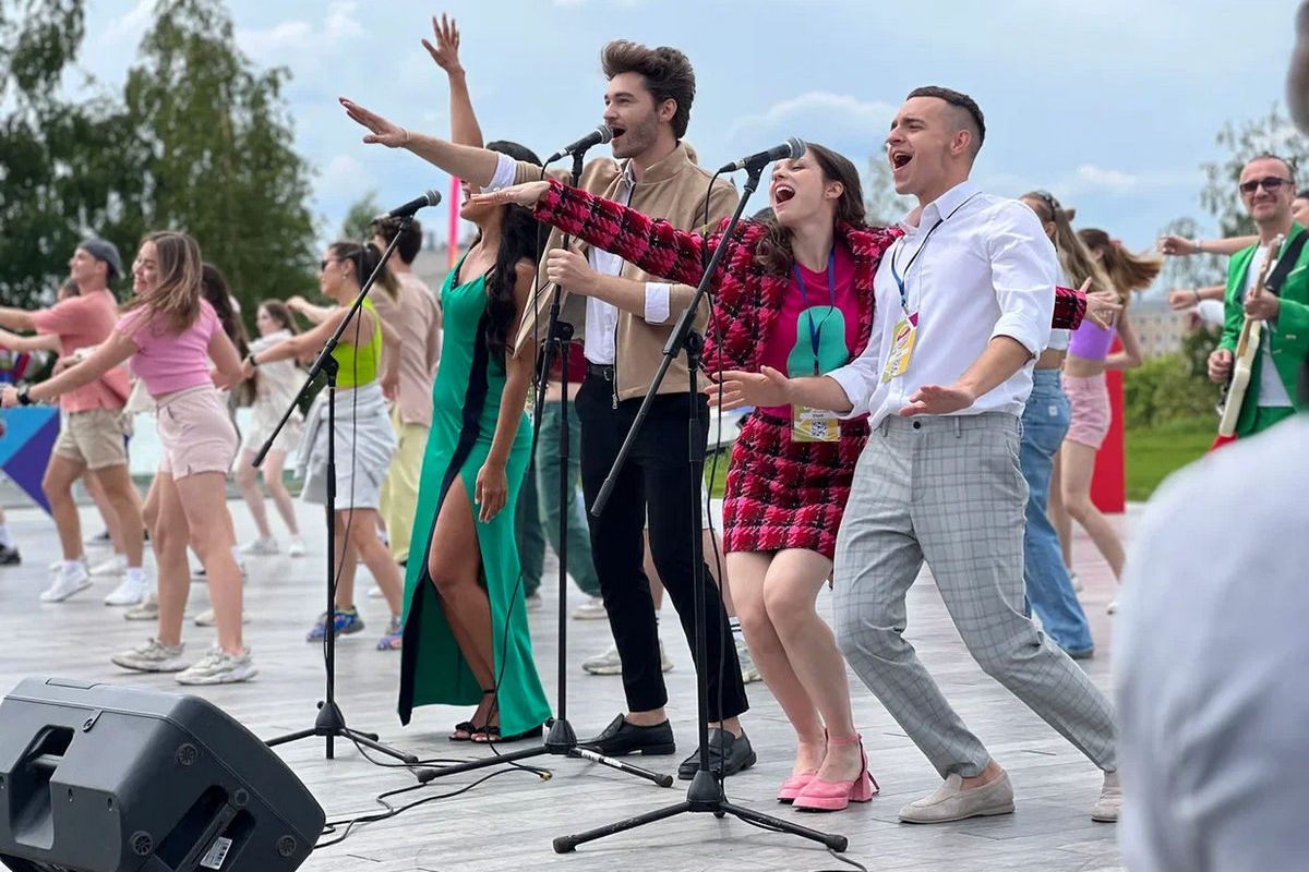 «Родня», «Эксклюзив» с Долиной, «Лето в городе»: какие премьеры приготовил Первый канал в эти выходные