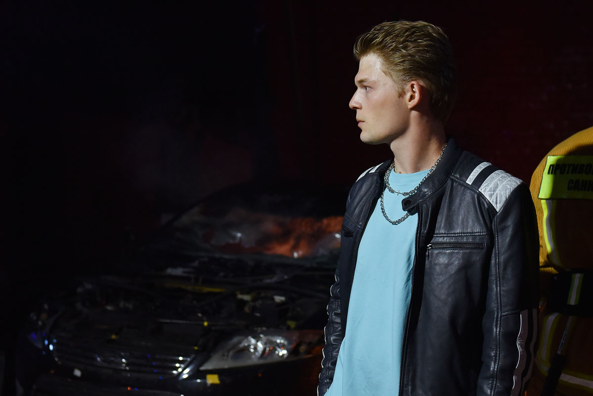 Из гонщика в водителя-полицейского: НТВ начал снимать детектив «Краш» с Юрием Дейнекиным