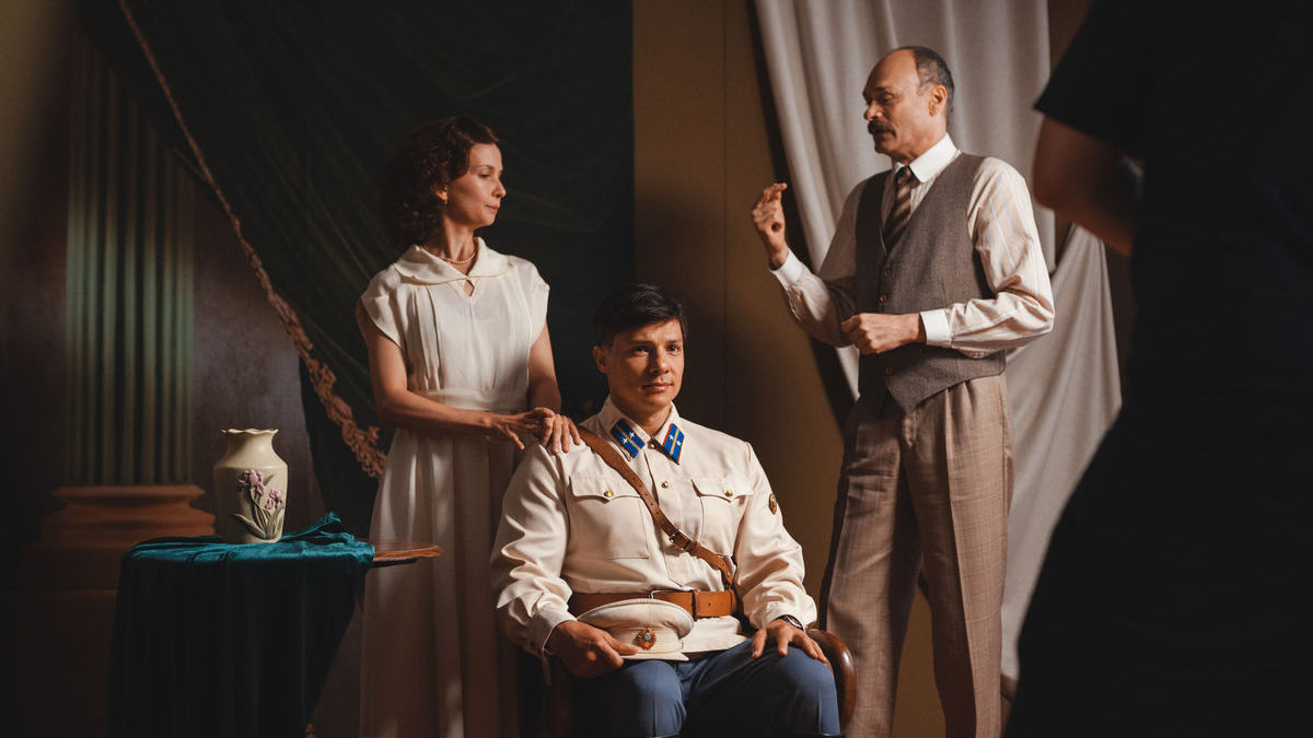 Где смотреть сериал: в Сети состоялась премьера всех серий военного детектива «Враг у ворот» с Филиппом Янковским