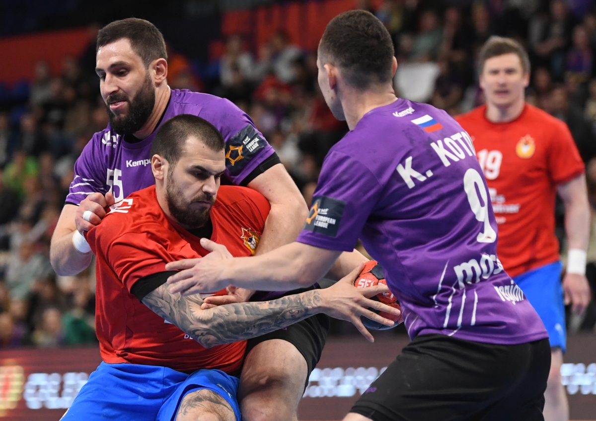 Два великана нашего гандбола: обязательно посмотрите суперматч «Чеховские медведи» – «Пермские медведи» на канале «Спортивный»