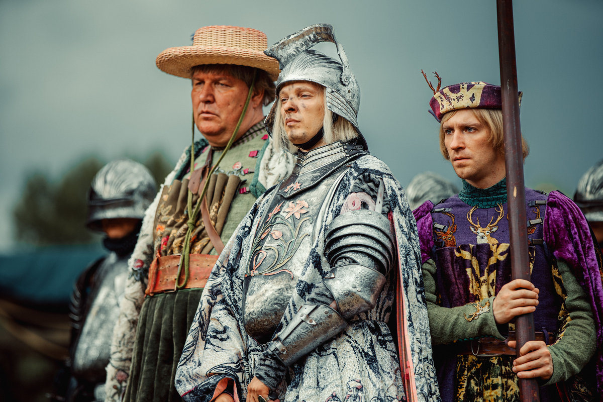 «Алиса», «Лермонтов», «Трон», «Мажор», «Горыныч», «Эдем», иной «Хищник» и другие премьеры октября в нашем прокате