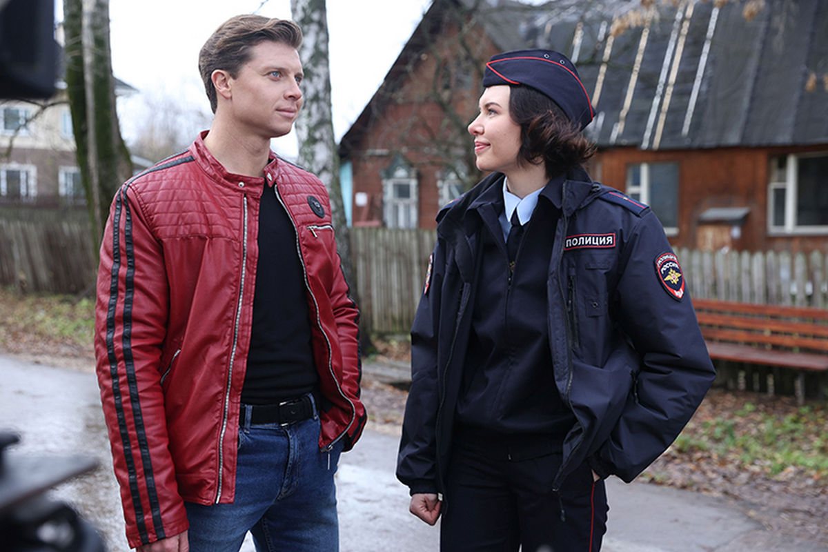 Следствие ведут терапевт и участковый: «ТВ Центр» покажет новые серии детектива «Участок № 13»