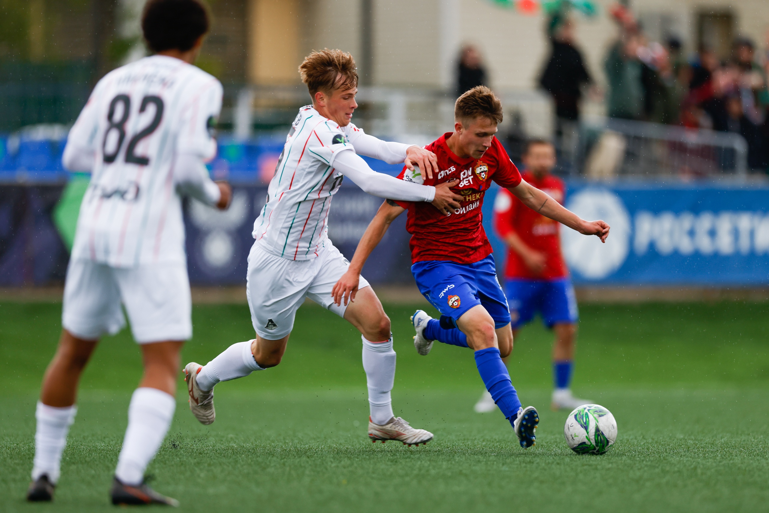 Супербитвы «Зенит» – ЦСКА и «Краснодар» – «Динамо», схватки прямых соседей: смотрим 12-й тур МФЛ на каналах «Мяч» и «ТВ Спорт»