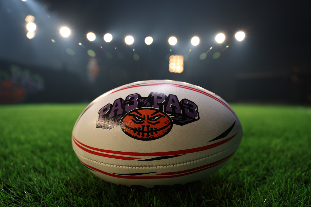 Теперь участвуют блогеры: на «2х2» стартует третий сезон бескомпромиссного регбийного шоу «Раз на раз» 