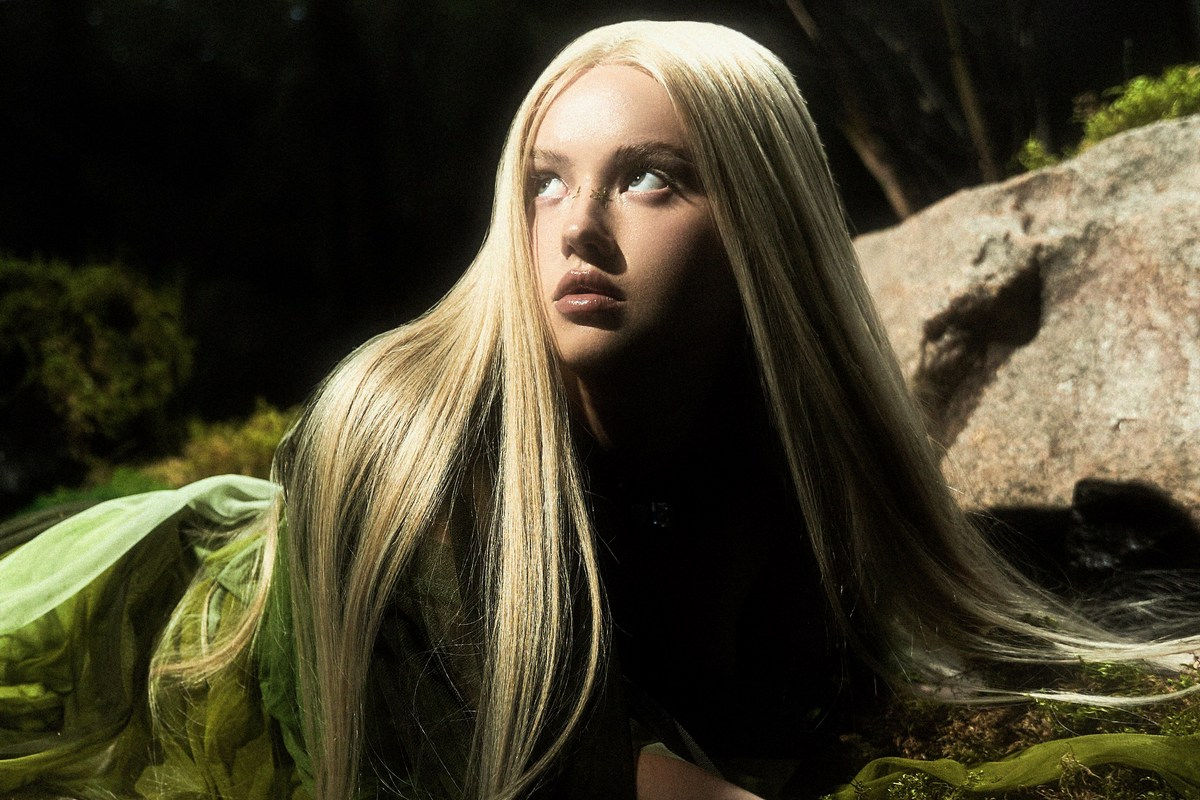 Мифические существа и волшебство в новогодних фильмах, подборка кино от певицы ANILEDA