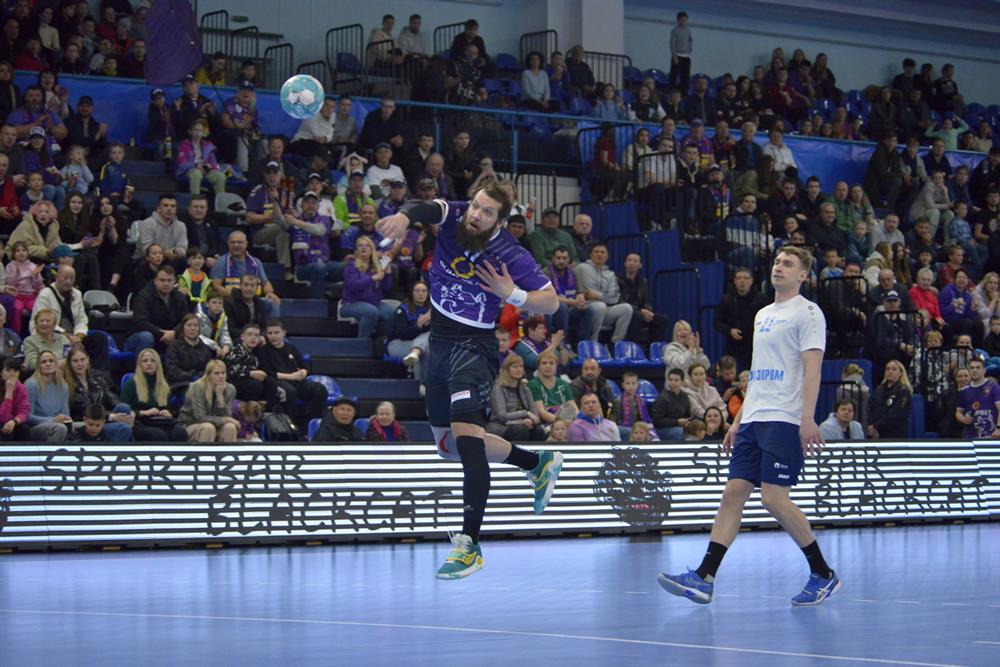 Южная битва «слонов» и «медведей»: наблюдаем  в прямом эфире матч «Виктор» – «Чеховские медведи» на канале «Игра HD»