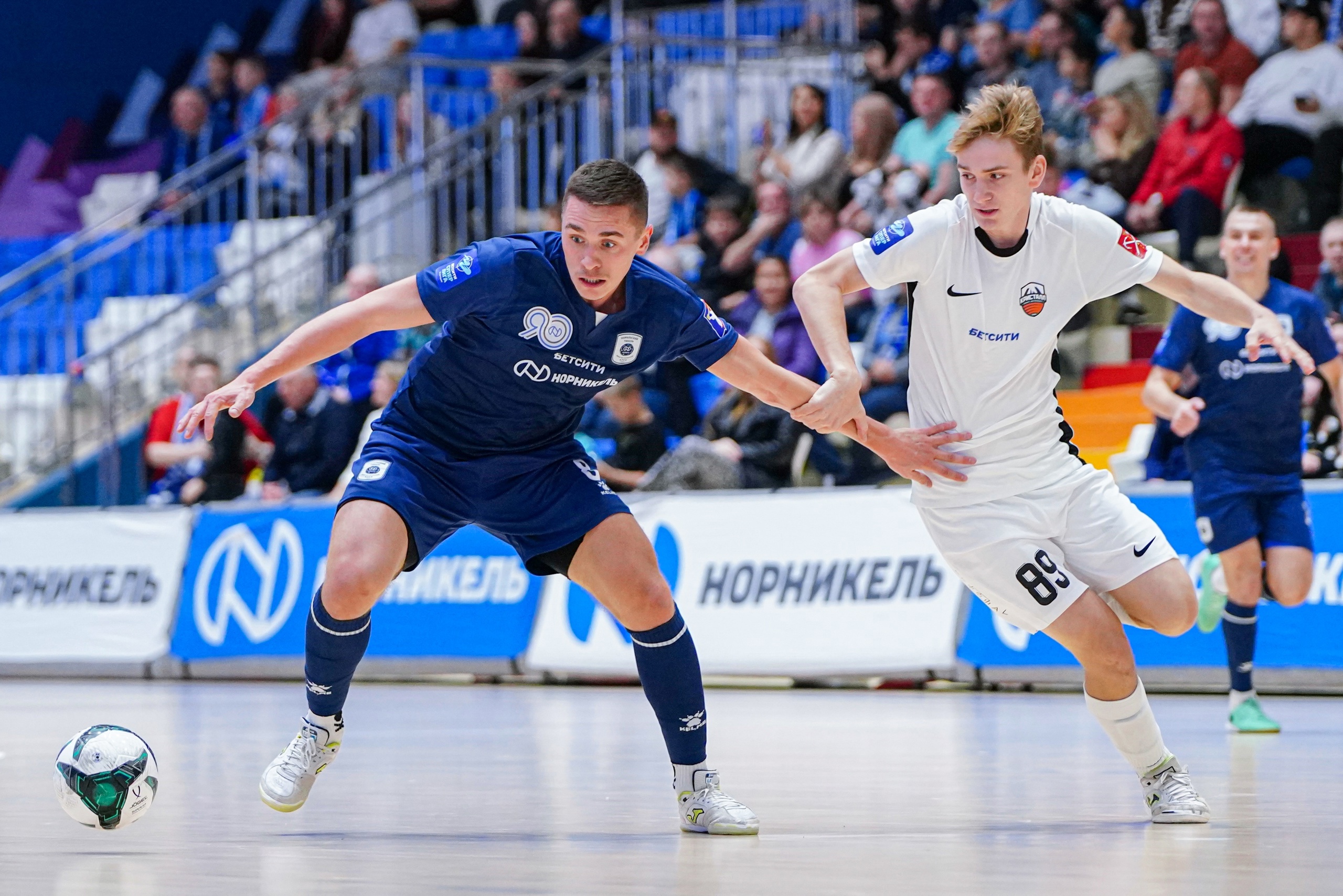 «Норильский Никель» метит в лидеры, «Кристалл» и ЛКС удивляют, «Сибиряк» и «Новая Генерация» дерутся за жизнь: смотрим 6-й тур футзальной суперлиги на канале «Мяч»