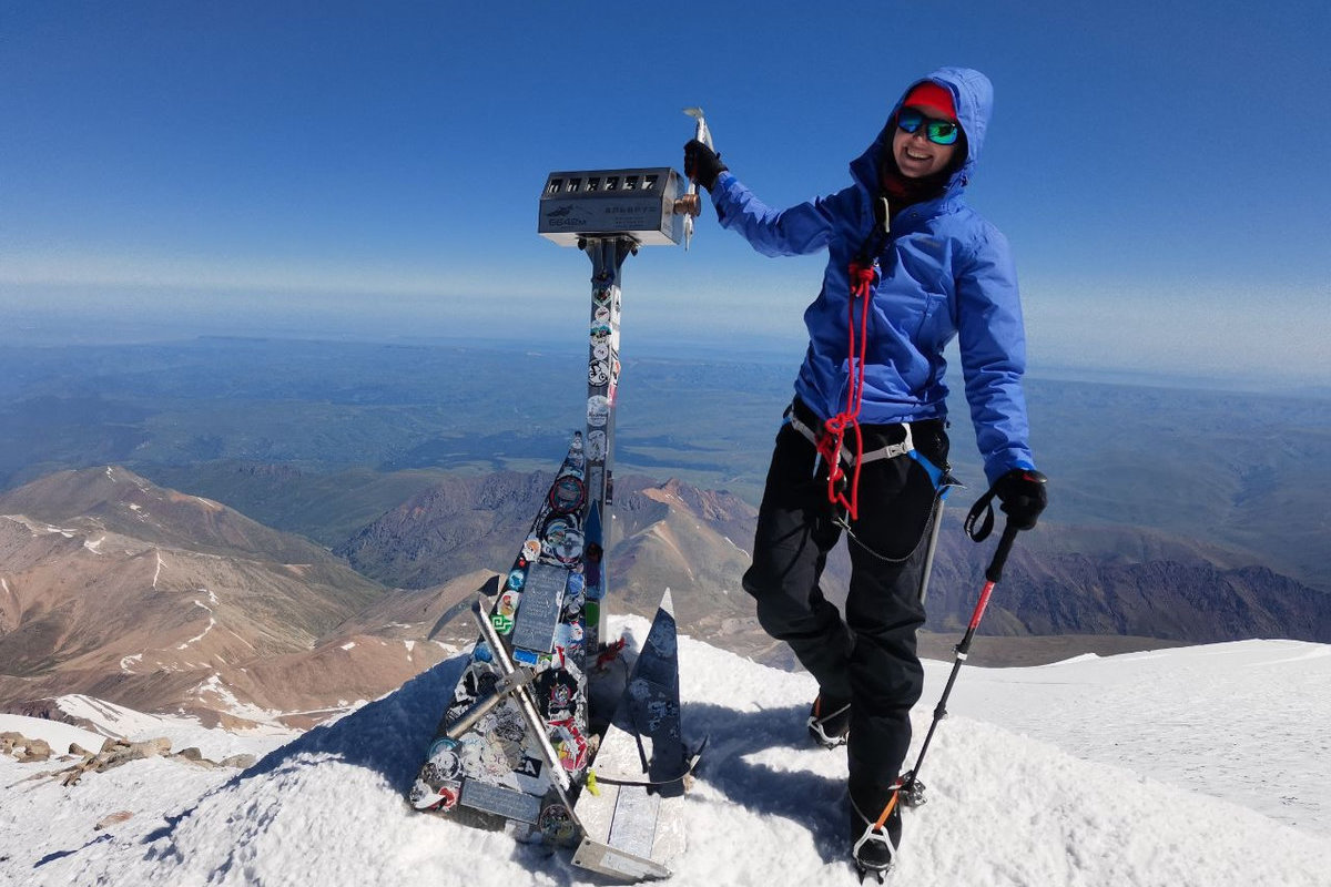 Ведущие «ТВ Центра» готовы удивлять: на телеканале выходят новые выпуски любимых программ