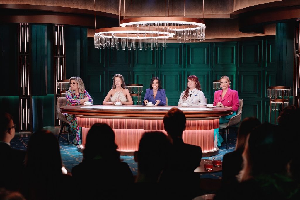 Первый гость – Елена Блиновская: на ТНТ стартует новое ток-шоу «Женский клуб» с популярными ведущими