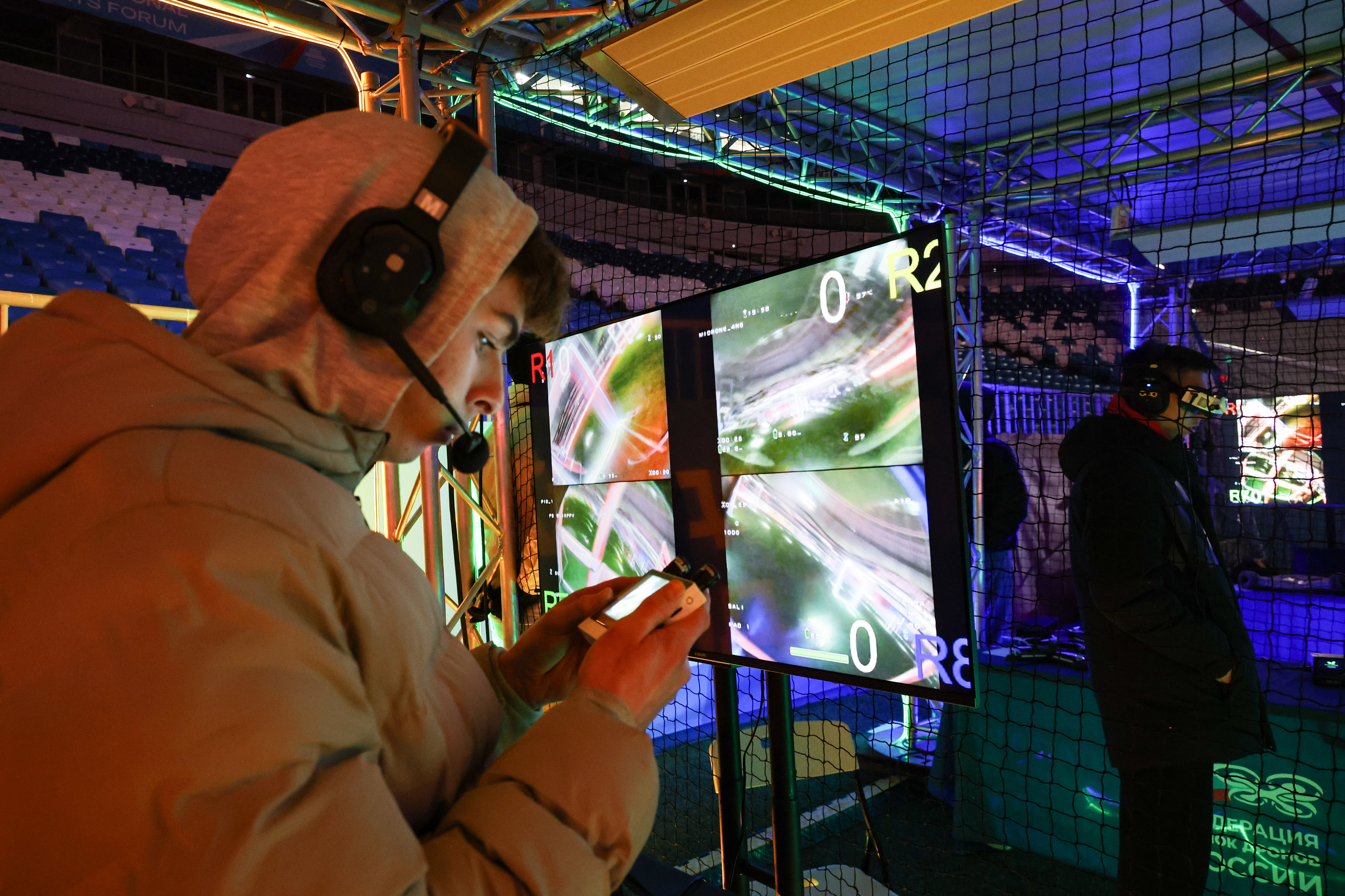 Факелы, звезды и тренировки: что интересного было на выставке форума «Россия – спортивная держава»