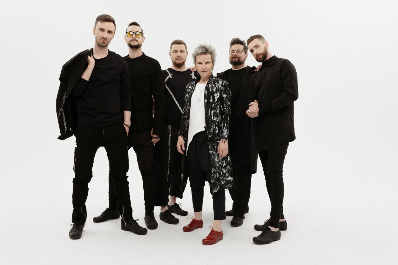 «Сурганова и Оркестр» выступит на фестивале ROOF FEST