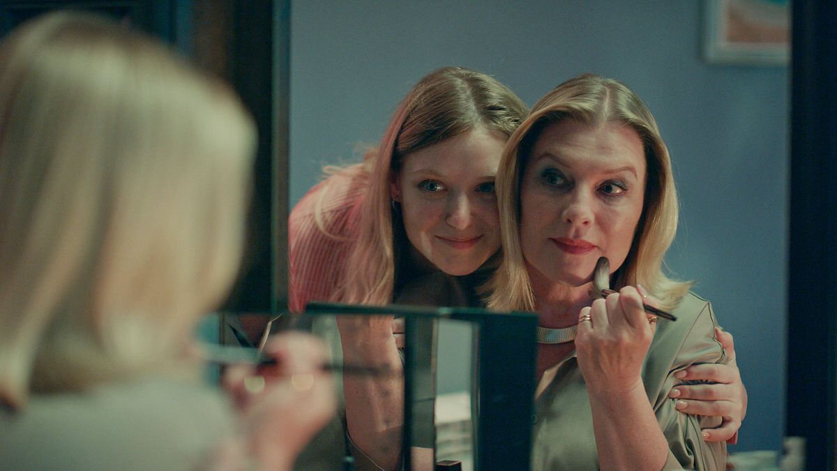 Кино по выходным: на канале «Россия 1» выходит новый сериал «Отдам маму замуж» со звездой «6 кадров» Галиной Даниловой