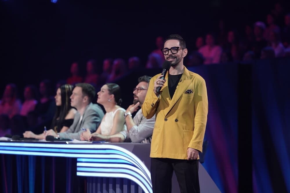 Замечание коллегам: в новом выпуске шоу «Ярче звезд» на ТНТ Алексей Чумаков обидится на судей