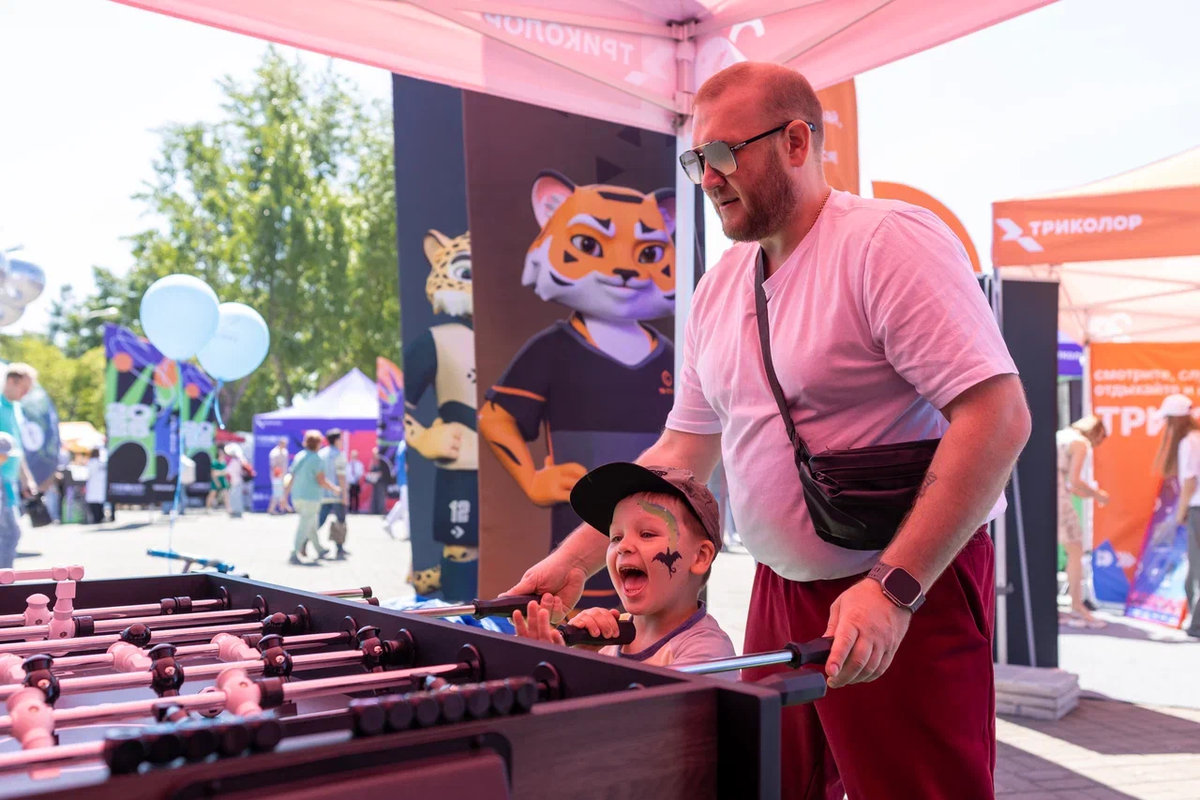 «Триколор в твоем городе»: более тысячи жителей стали героями фильмов о российских городах