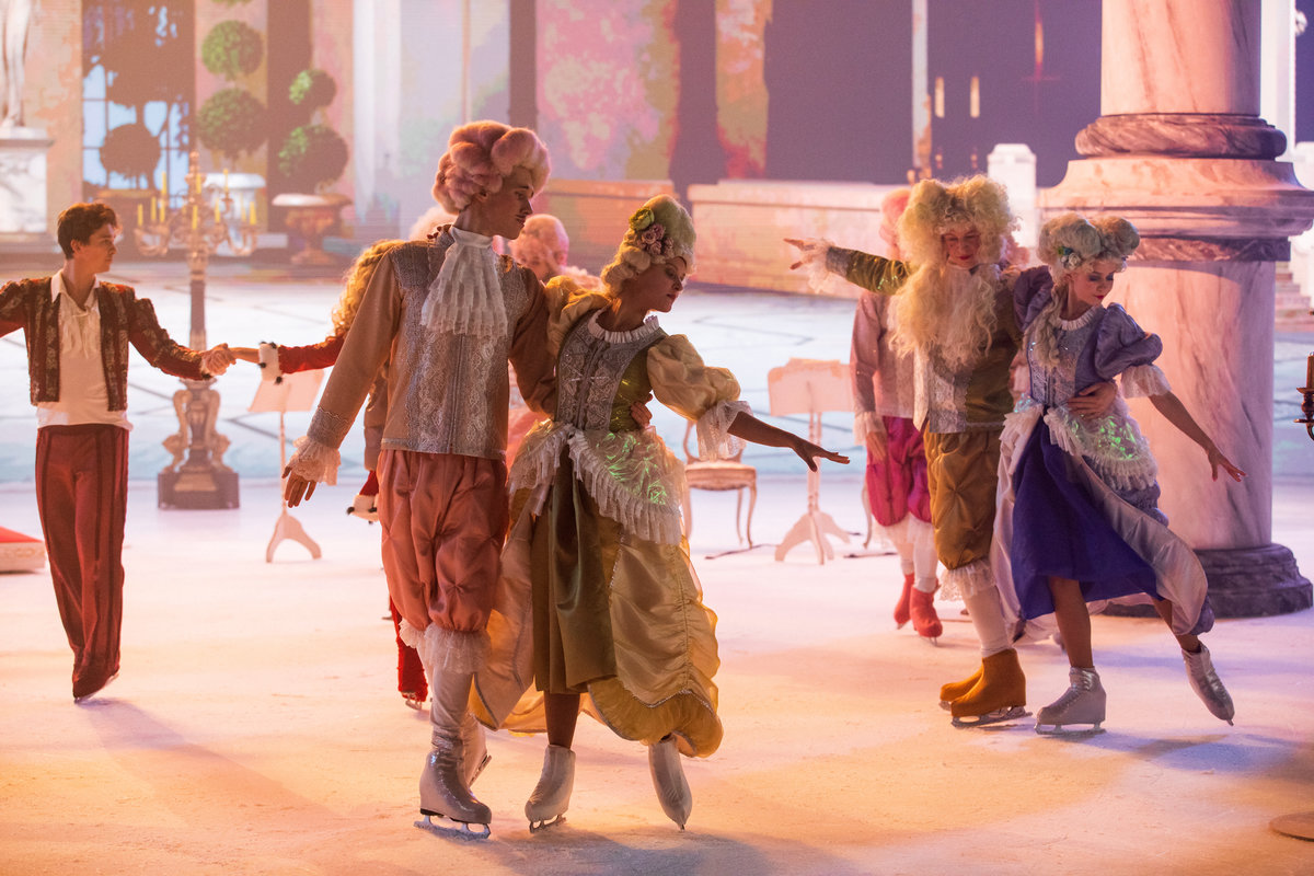 Привет, бонжур, хеллоу! Петербург увидит новогоднюю премьеру  ледового шоу «Бременские музыканты на льду»