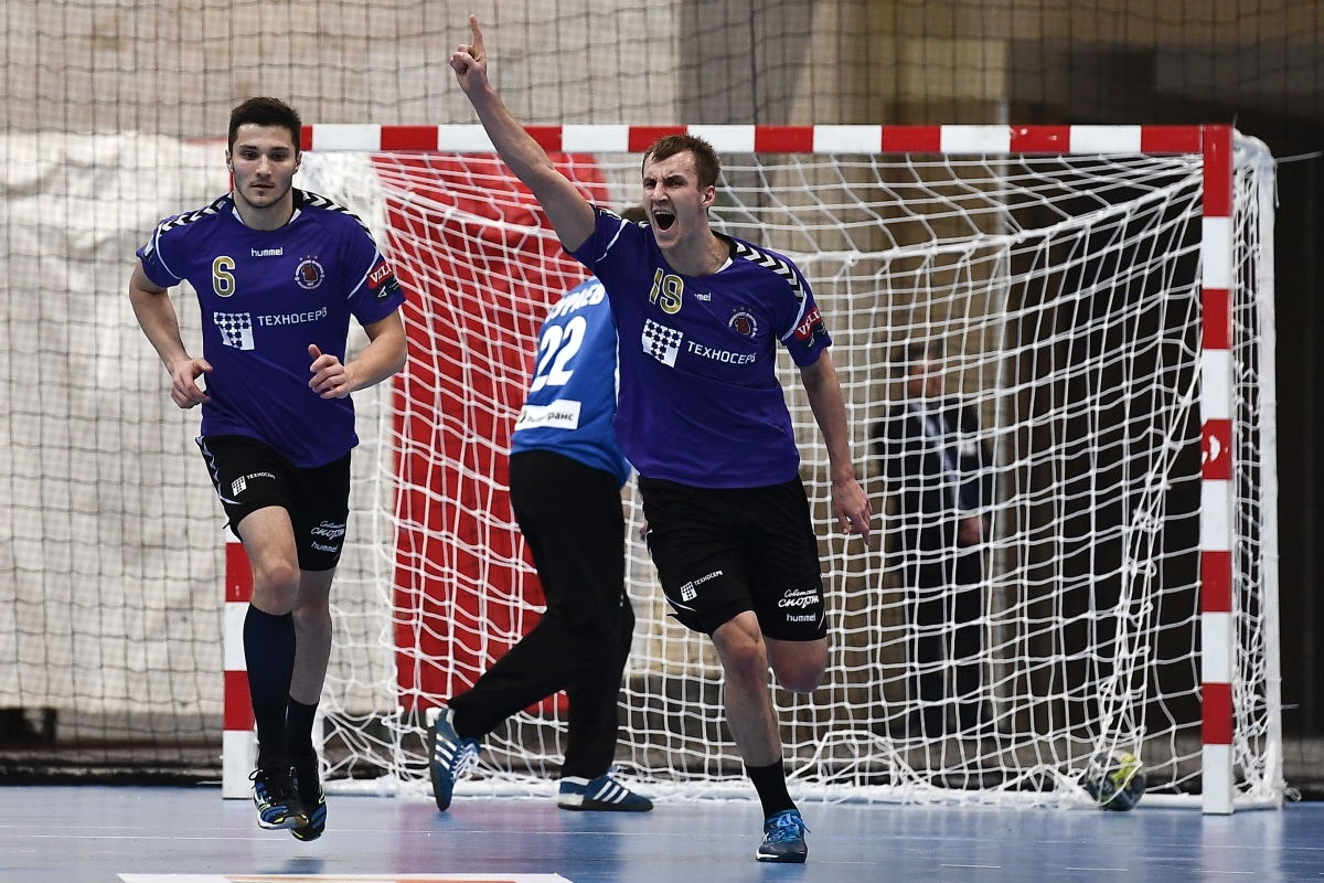 Великий клуб против дебютанта: смотрим матч гандбольной суперлиги «Чеховские Медведи» – «МССУОР №2 Академия» на канале «Мяч»